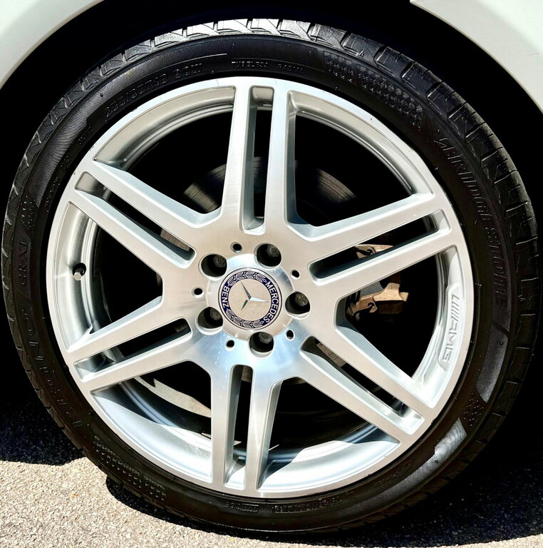 Mercedes-Benz E Class 2012 12 E220 Silver #16