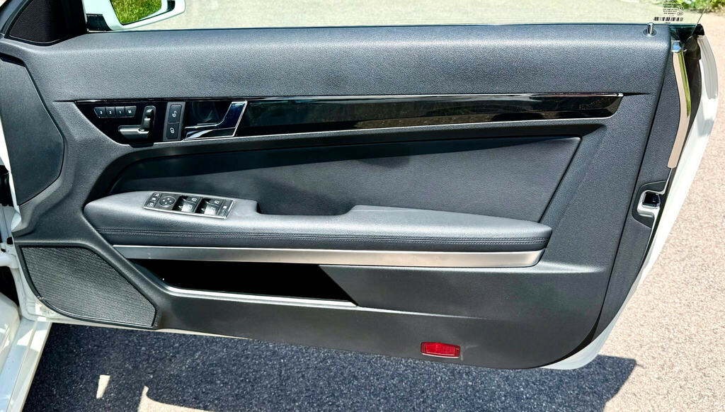 Mercedes-Benz E Class 2012 12 E220 Silver #45