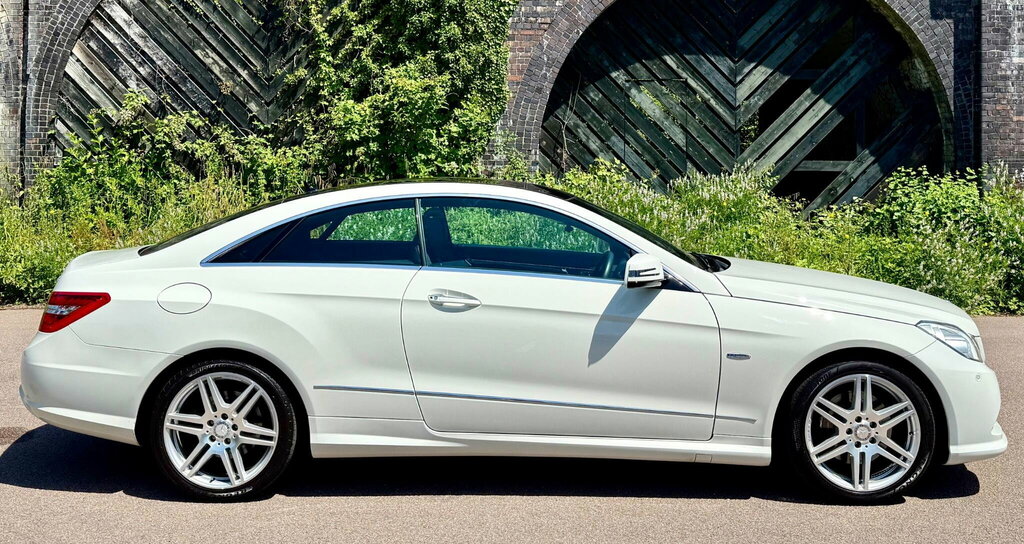 Mercedes-Benz E Class 2012 12 E220 Silver #10