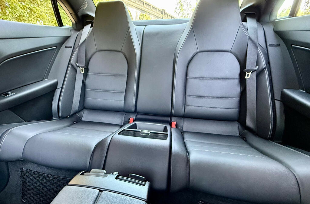 Mercedes-Benz E Class 2012 12 E220 Silver #28