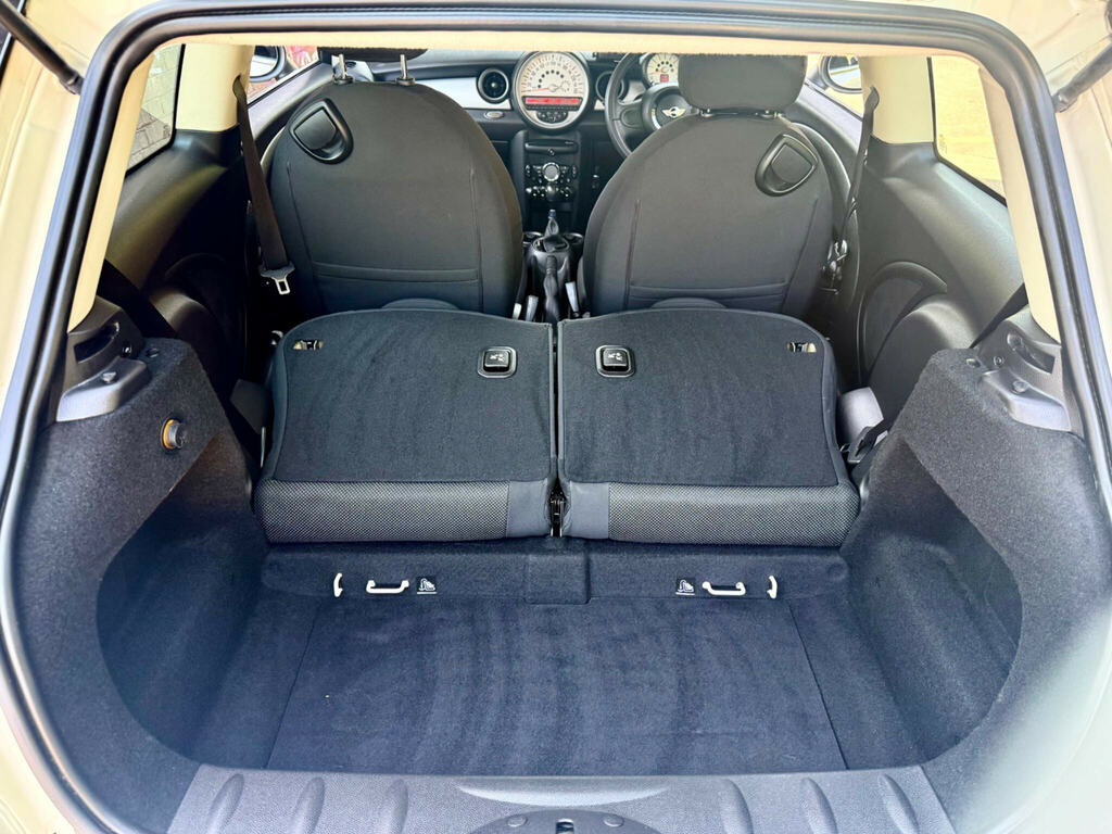 Mini Hatch 1.5 Cooper D Euro 6 Ss 0 Tax Finance Availa White #37