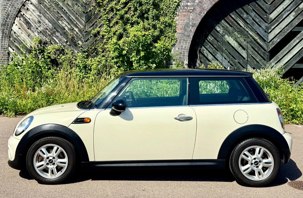 Mini Hatch 1.5 Cooper D Euro 6 Ss 0 Tax Finance Availa White #6