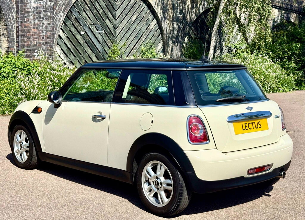 Mini Hatch 1.5 Cooper D Euro 6 Ss 0 Tax Finance Availa White #7