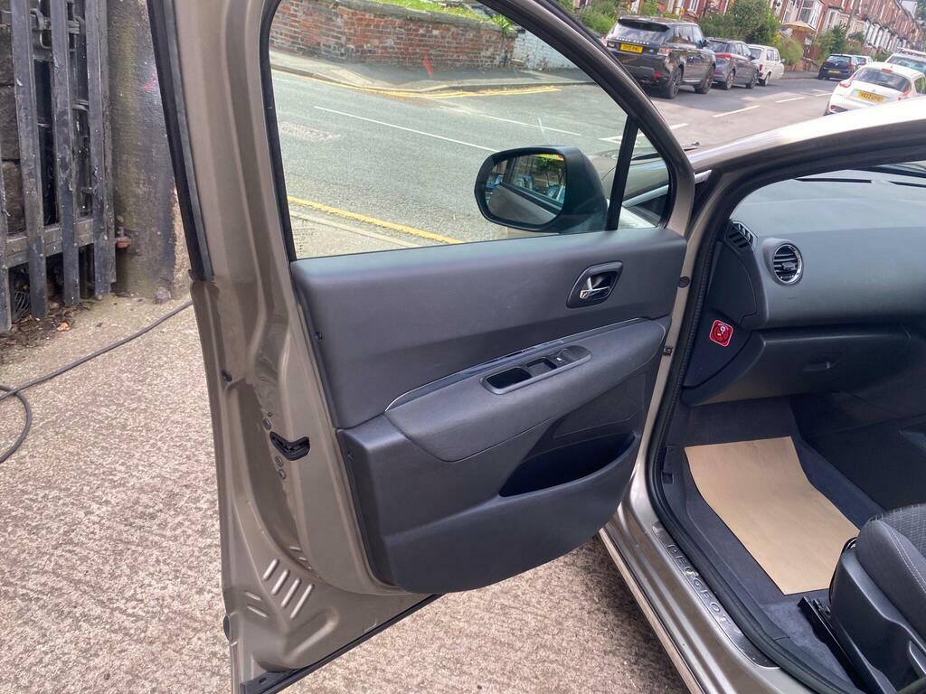 Peugeot 3008 1.6 Hdi Active  #15