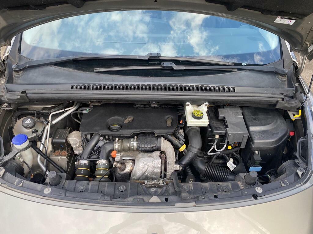 Peugeot 3008 1.6 Hdi Active  #17