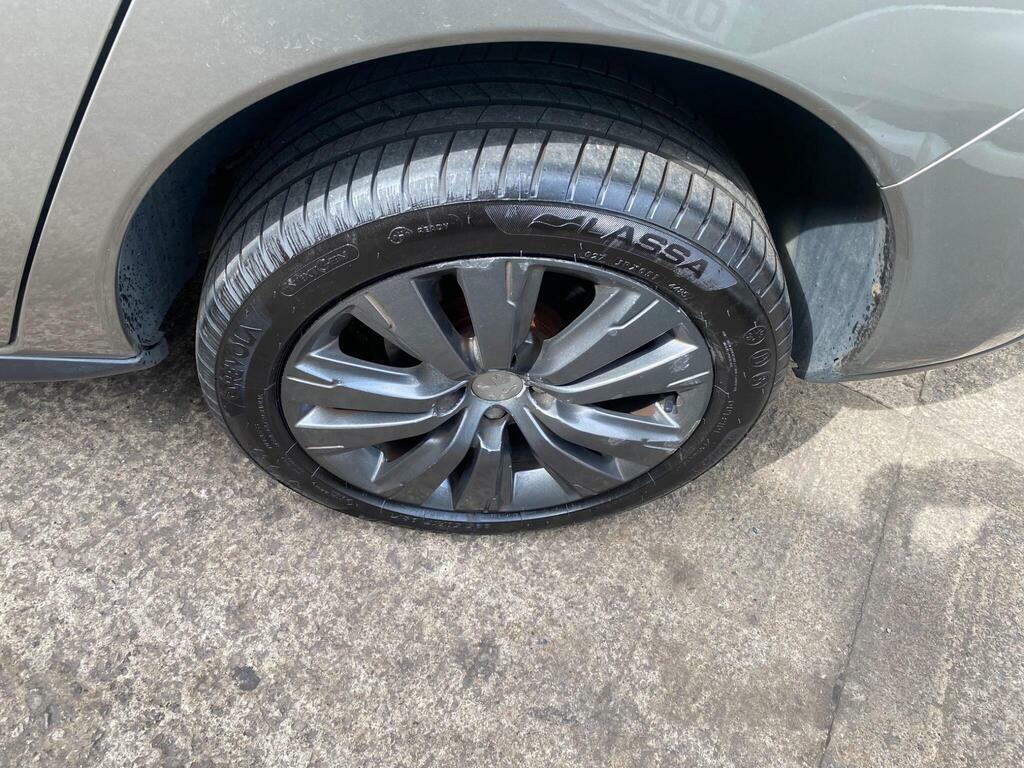 Peugeot 3008 1.6 Hdi Active  #21
