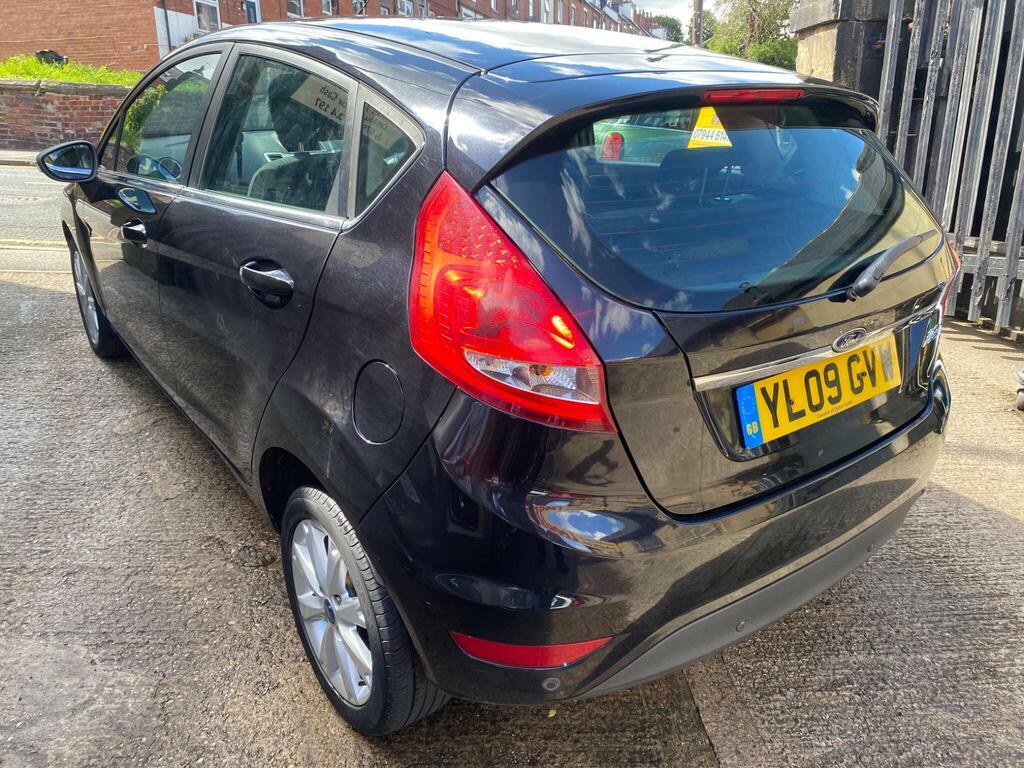 Ford Fiesta Hatchback Blue #4