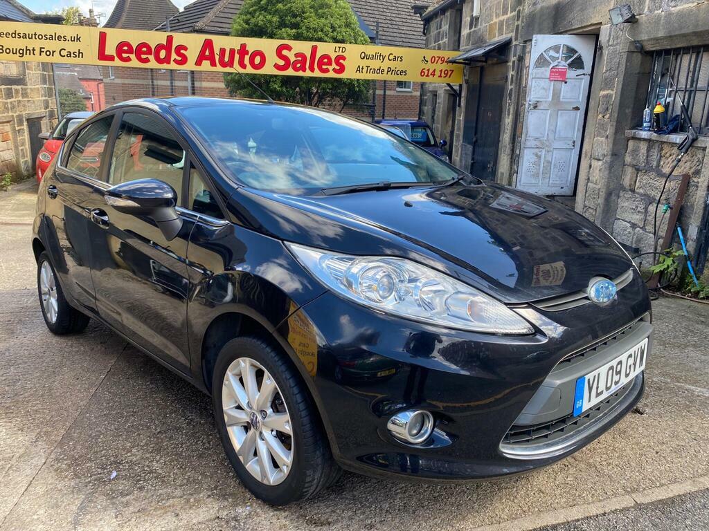 Ford Fiesta Hatchback Blue #1