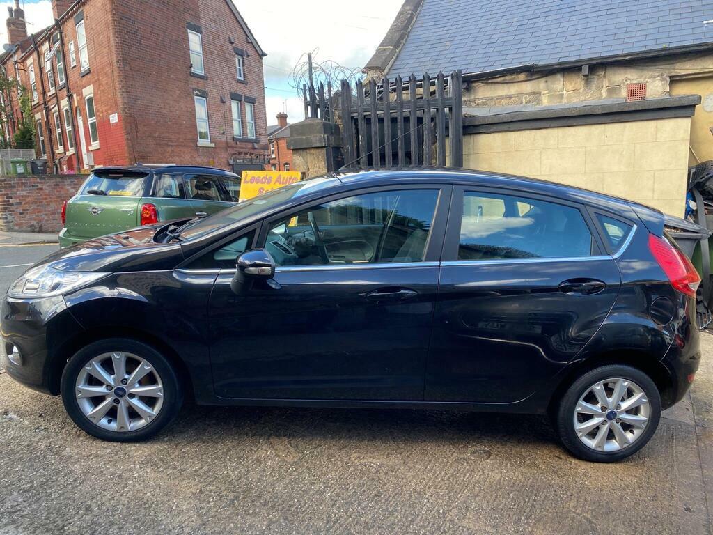 Ford Fiesta Hatchback Blue #5