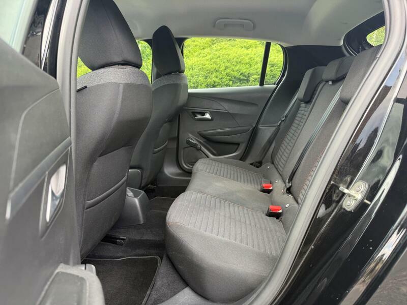 Peugeot 208 1.2 Puretech Active Yellow #7