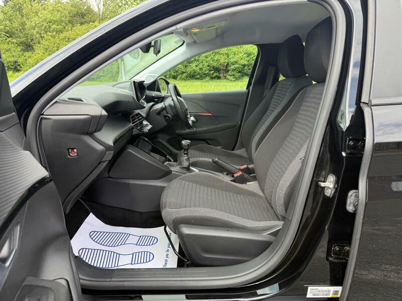 Peugeot 208 1.2 Puretech Active Yellow #6