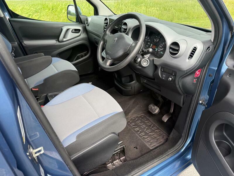 Peugeot Rifter Allure Horizon Re Wav 1.6 Hdi Blue #21