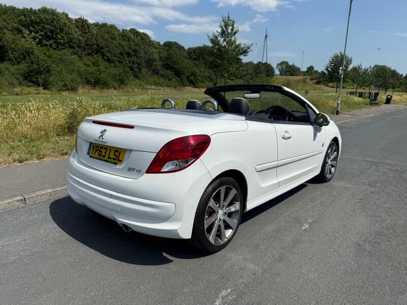 Peugeot 207 CC 1.6 Vti Roland Garros Euro 5 White #2
