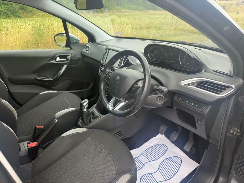 Peugeot 208 1.2 Style 82 Bhp Black #12