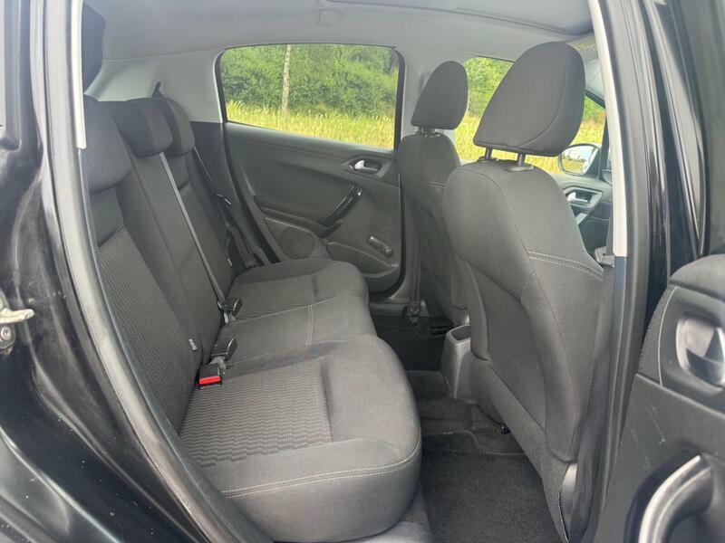 Peugeot 208 1.2 Style 82 Bhp Black #10