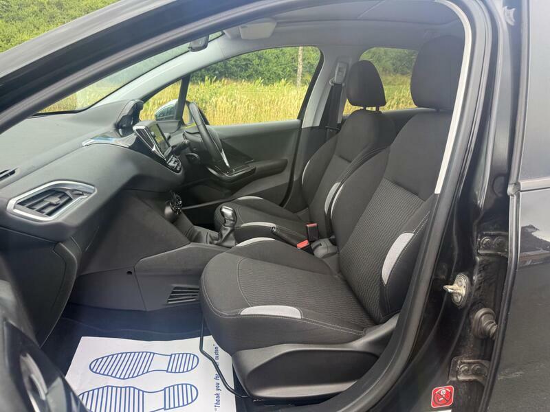 Peugeot 208 1.2 Style 82 Bhp Black #8