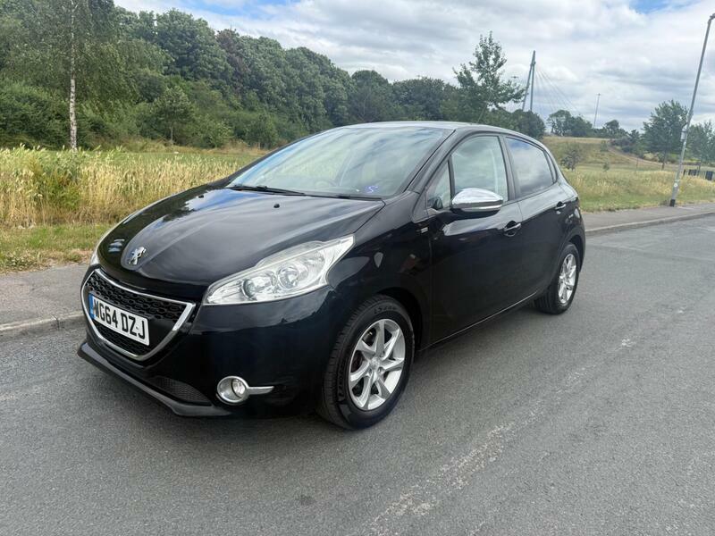 Peugeot 208 1.4 Hdi Style Euro 5 Black #5