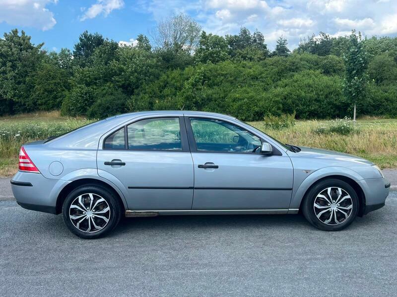 Ford Mondeo 1.8 LX Silver