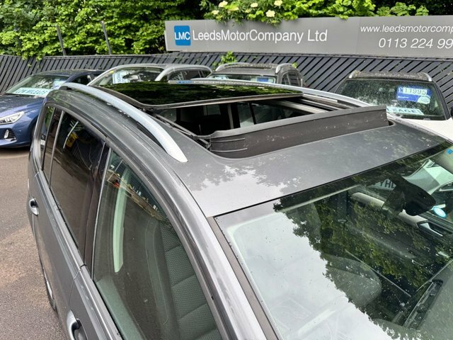 Volkswagen Touran Mpv Grey #3