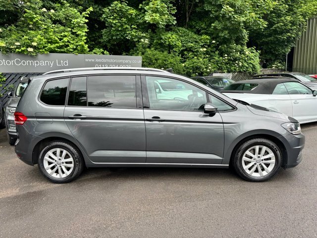 Volkswagen Touran Mpv Grey #5