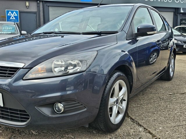 Ford Focus Hatchback Grey #6