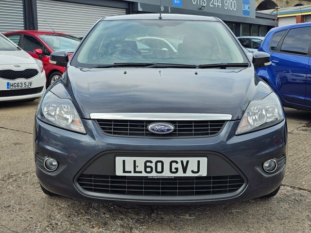 Ford Focus Hatchback Grey #3