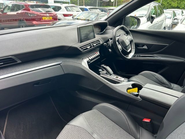 Peugeot 3008 Allure White #24