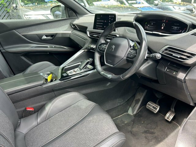 Peugeot 3008 Allure White #31