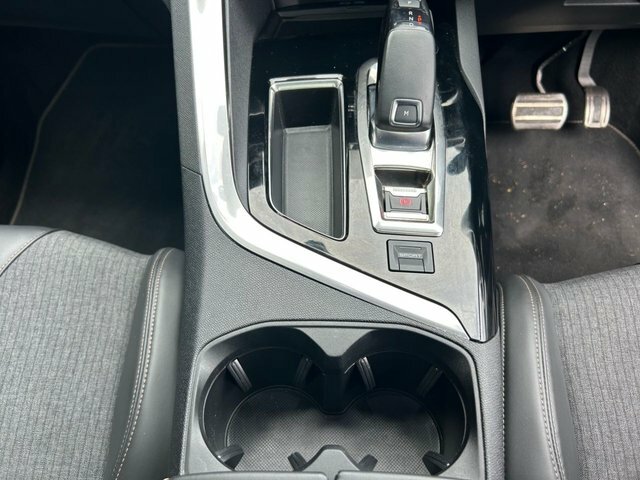 Peugeot 3008 Allure White #52