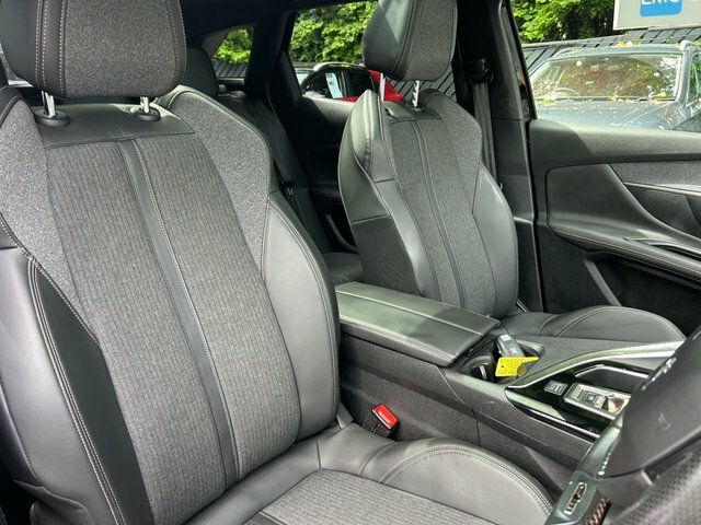 Peugeot 3008 Allure White #32