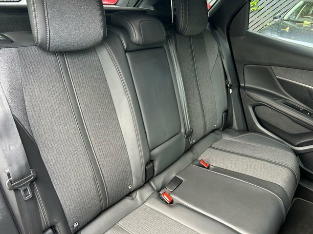 Peugeot 3008 Allure White #30