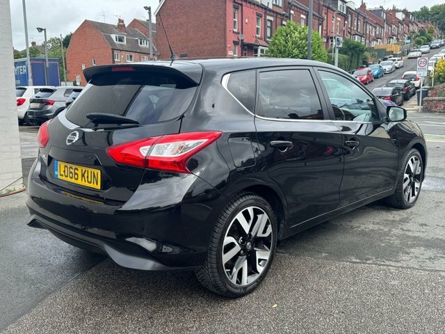 Nissan Pulsar Hatchback Black #3