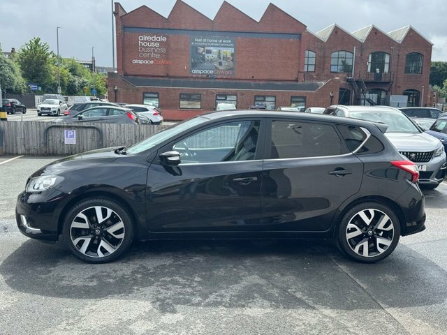 Nissan Pulsar Hatchback Black #6