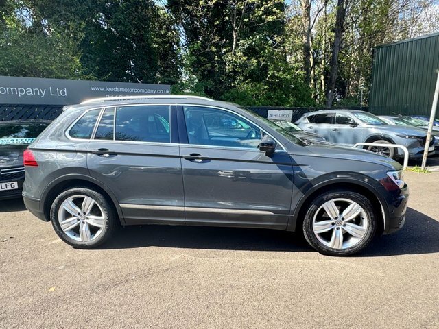 Volkswagen Tiguan Suv DE20LGY Grey #3