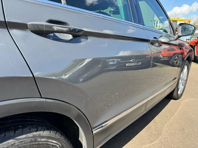 Volkswagen Tiguan Suv DE20LGY Grey #4