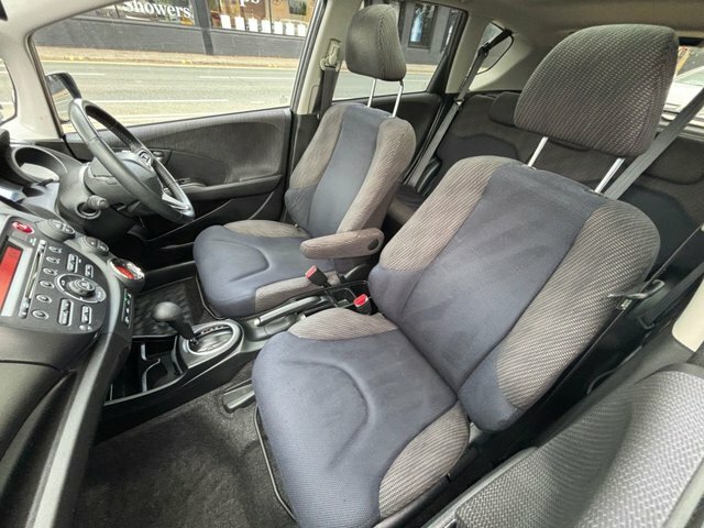 Honda Jazz Ex Red #25