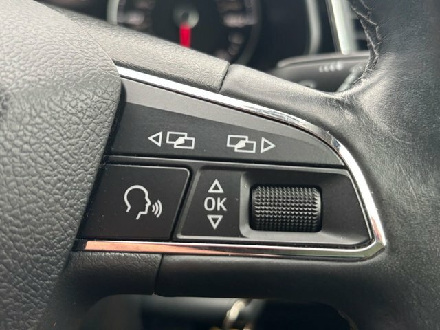 Seat Leon Hatchback Red #54