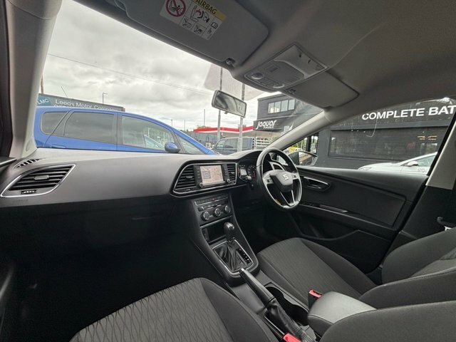 Seat Leon Hatchback Red #37