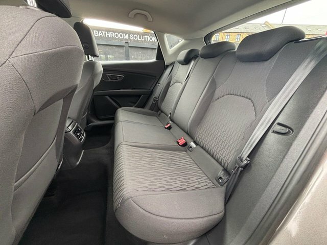Seat Leon Hatchback Red #32