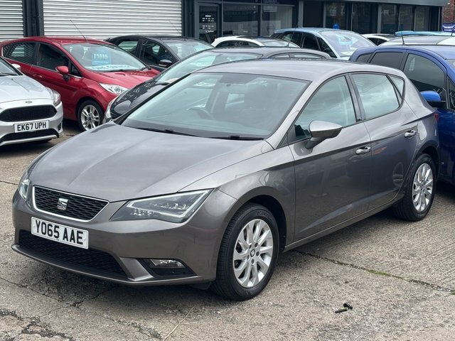 Seat Leon Hatchback Red #9