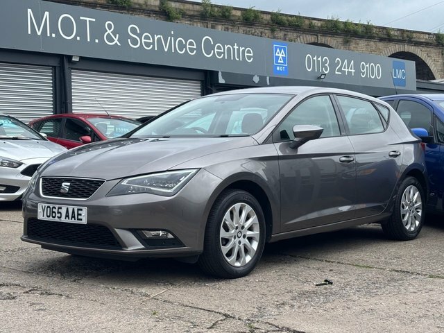 Seat Leon Hatchback Red #8