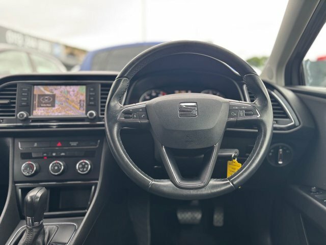 Seat Leon Hatchback Red #40