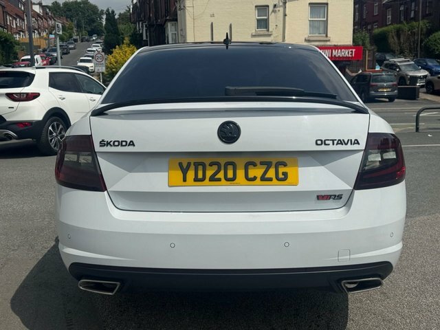 Skoda Octavia Hatchback White #4