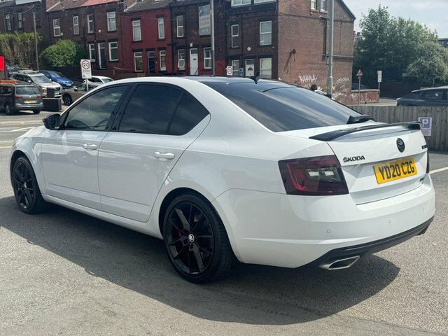 Skoda Octavia Hatchback White #5