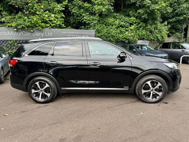 Kia Sorento Suv Black #2