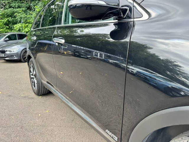 Kia Sorento Suv Black #3