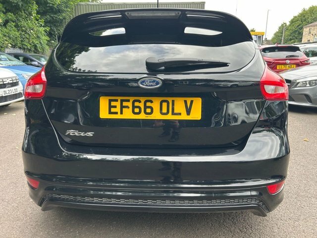 Ford Focus Hatchback EF66OLV Black #5
