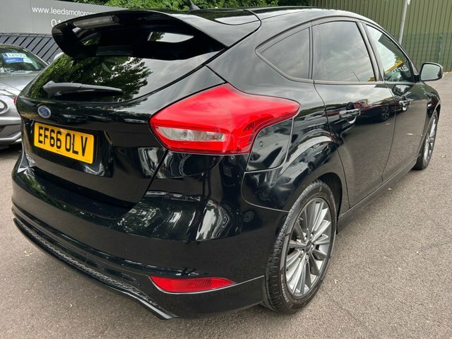 Ford Focus Hatchback EF66OLV Black #3