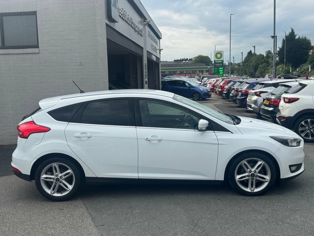 Ford Focus Hatchback BW17RCF White #2