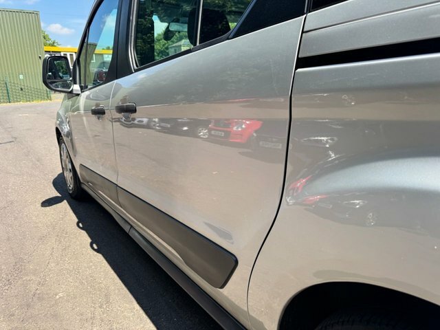 Ford Grand Tourneo Connect Mpv 1.5 Tdci Titanium 2017 Blue #14